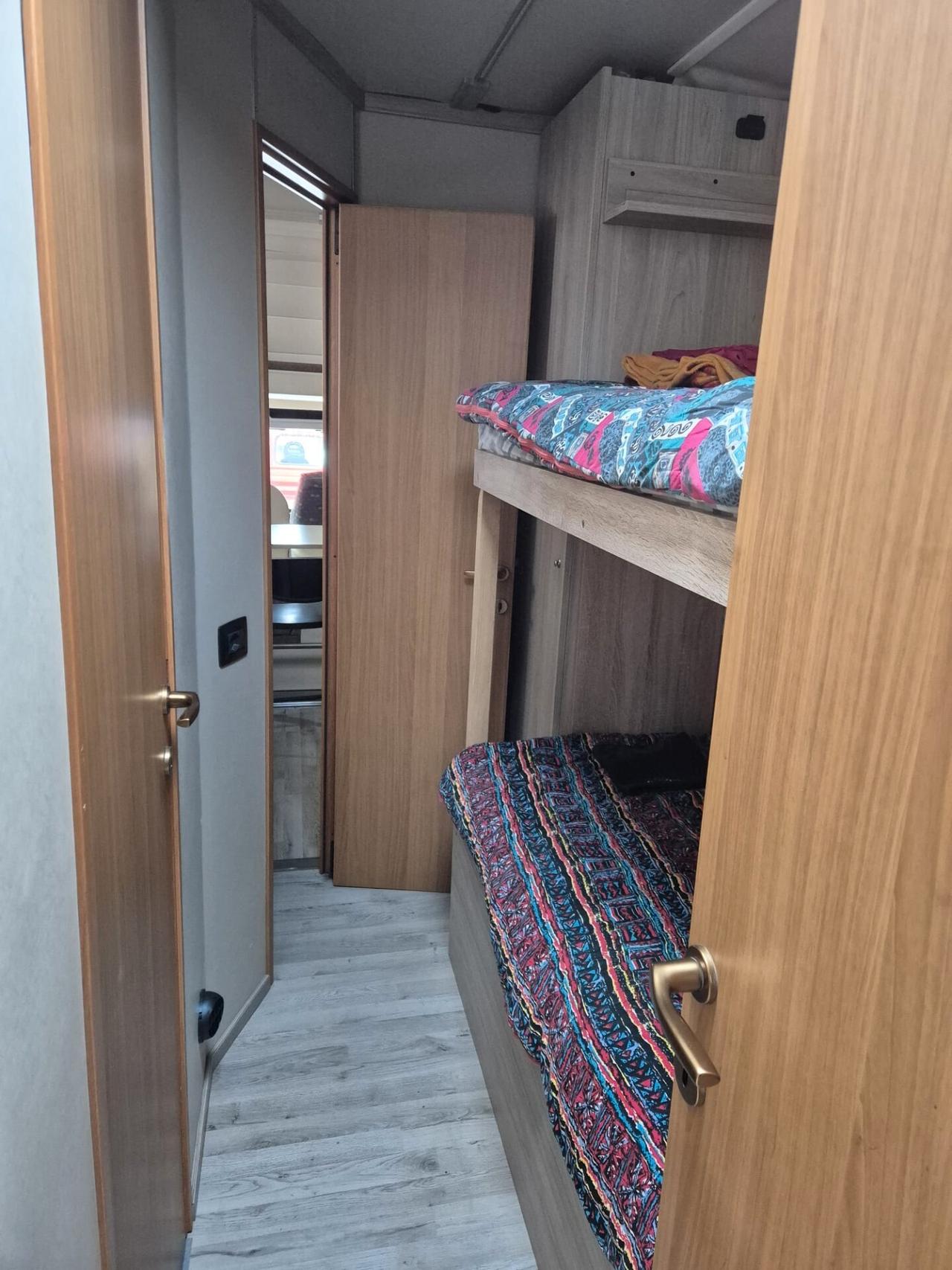 CAMION MAN Living 11.224