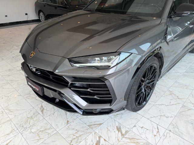 LAMBORGHINI Urus 4.0 650CV