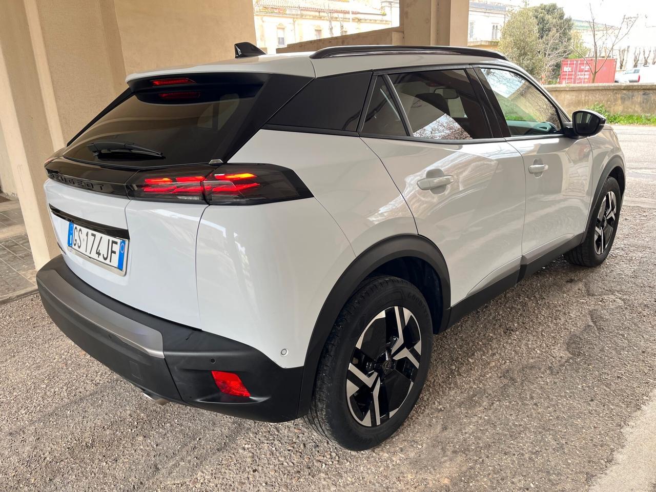 Peugeot 2008 BlueHDi 130 S&S EAT8 Allure