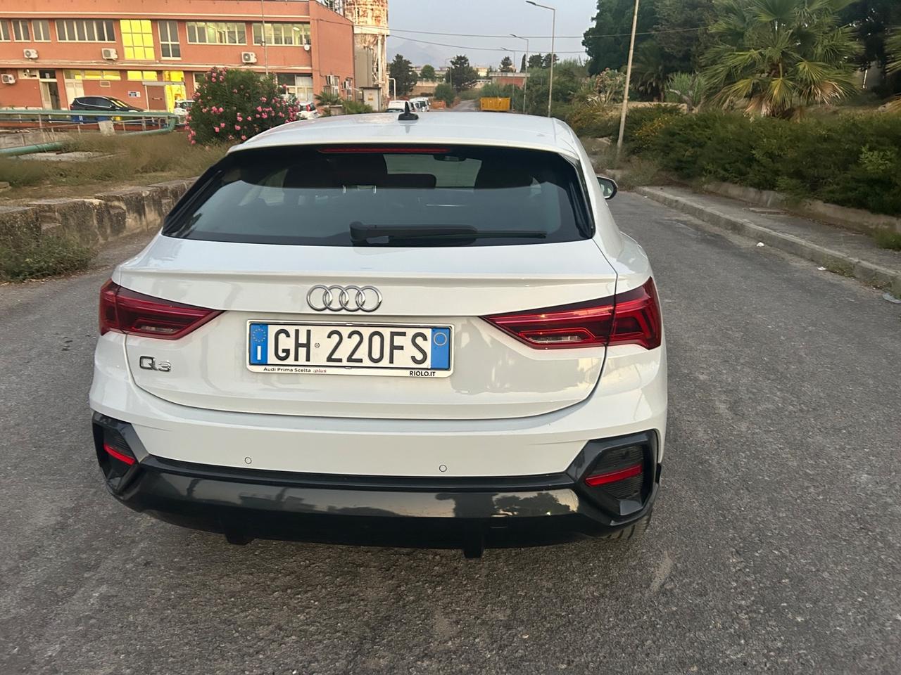 Audi Q3 35 TDI S tronic Business Advanced
