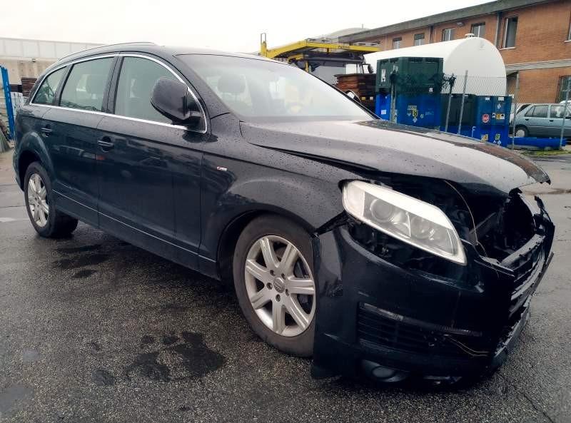 Audi Q7 S-LINE 3.0 V6 TDI 233CV quattro tiptronic