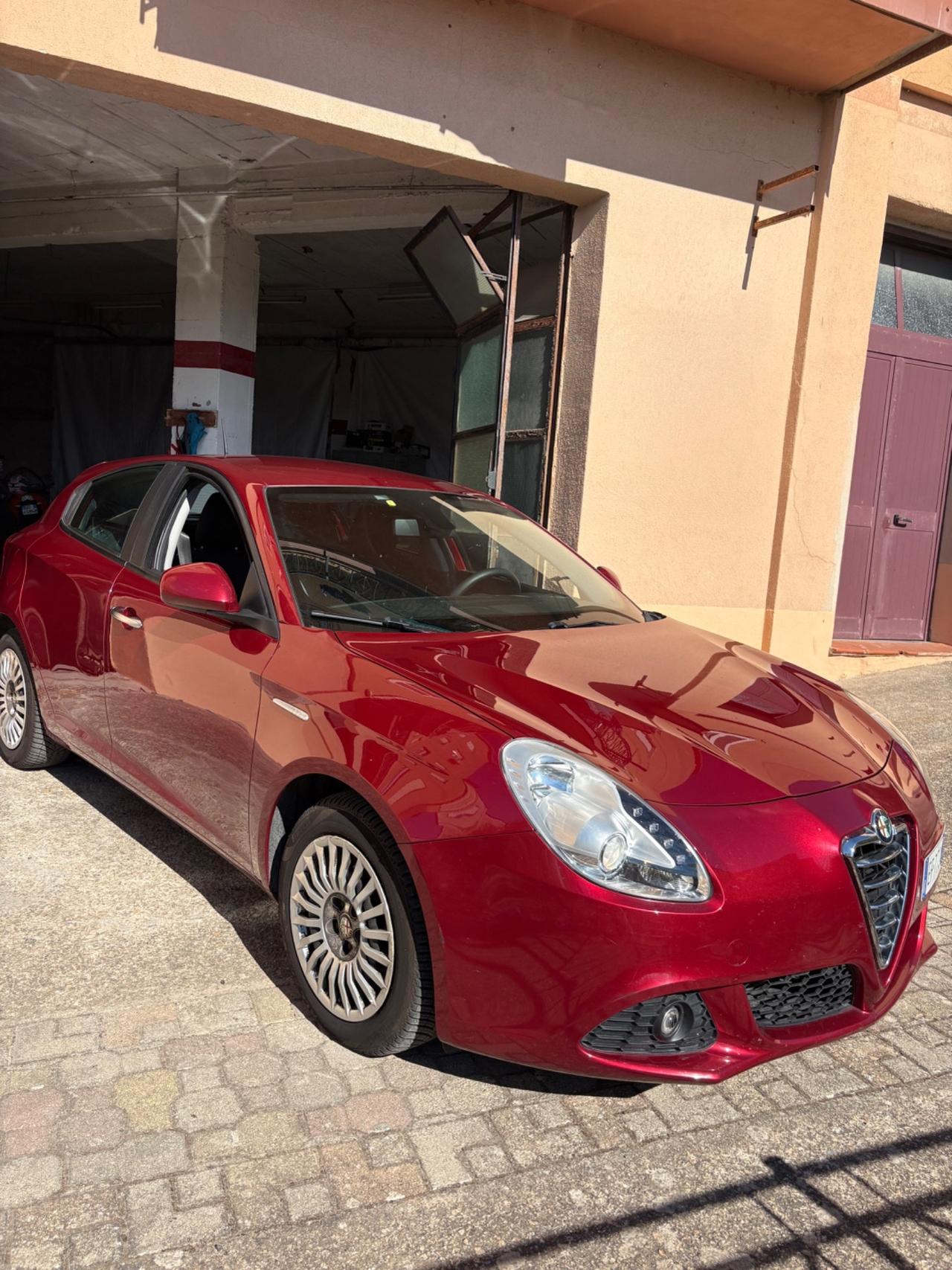Alfa Romeo Giulietta 1.6 JTDm-2 105 CV Distinctive