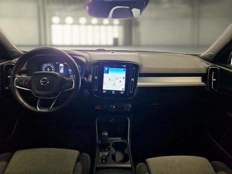 VOLVO XC40 T4 RECHARGE PLUG-IN AUTO CORE SUV