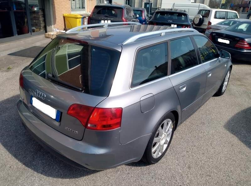 Audi A4 2.0 16V TDI Avant S-LINE