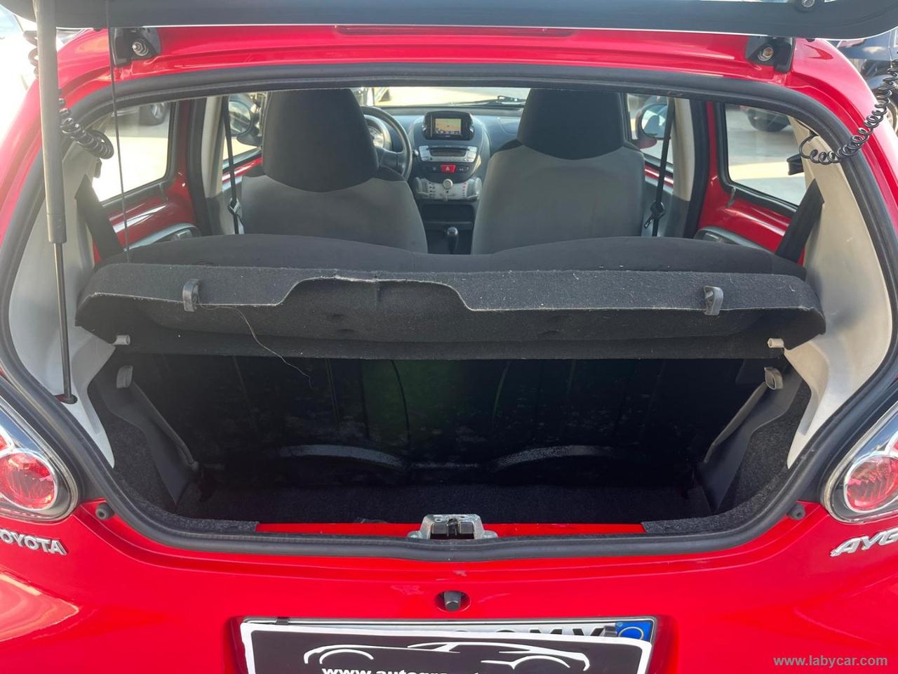 TOYOTA Aygo 1.0 VVT-i 5p. Sol Connect PER NEOPATENTATI