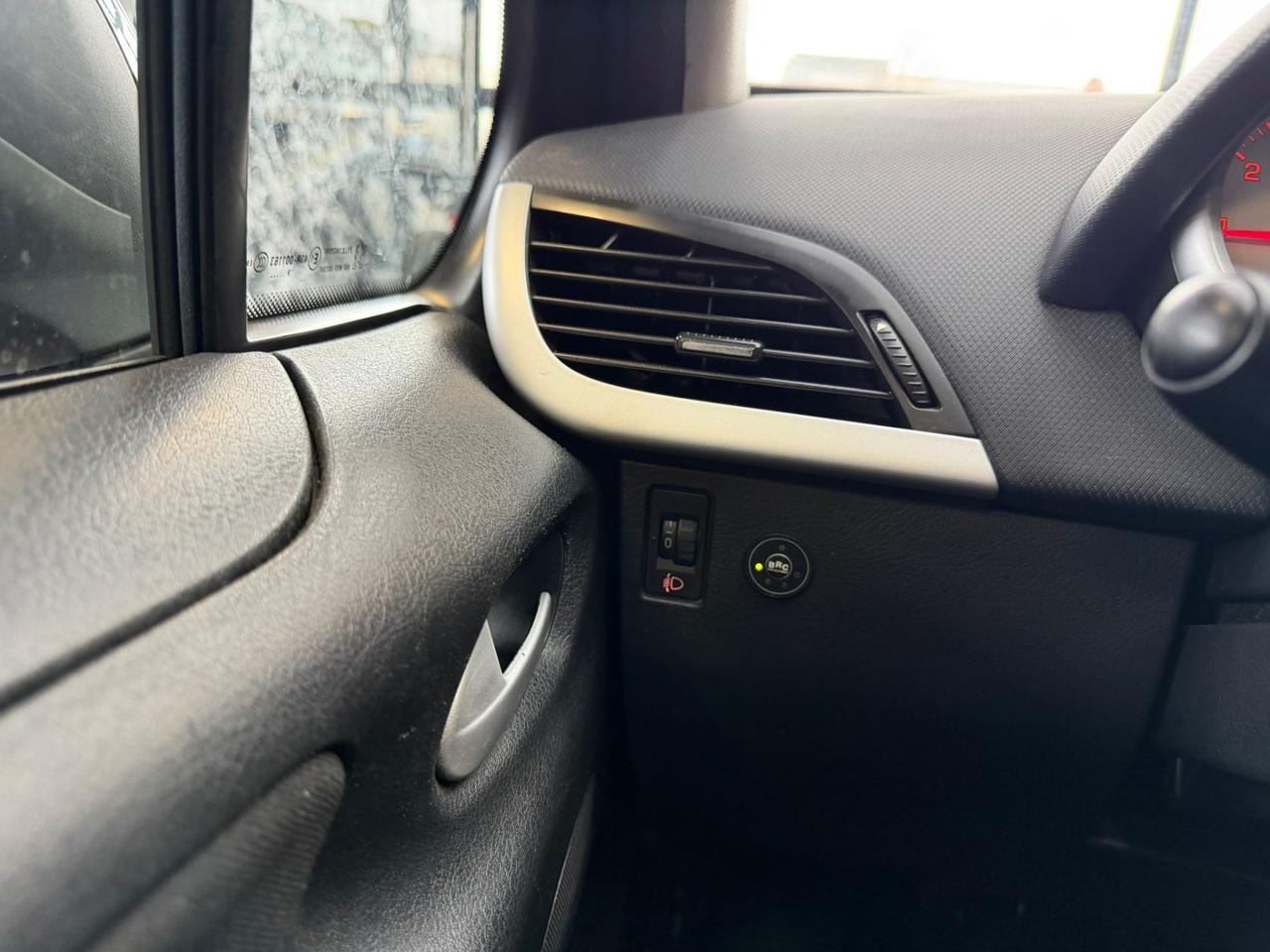 Peugeot 207 1.4 8V 75CV 5p. Energie Sport ECO GPL