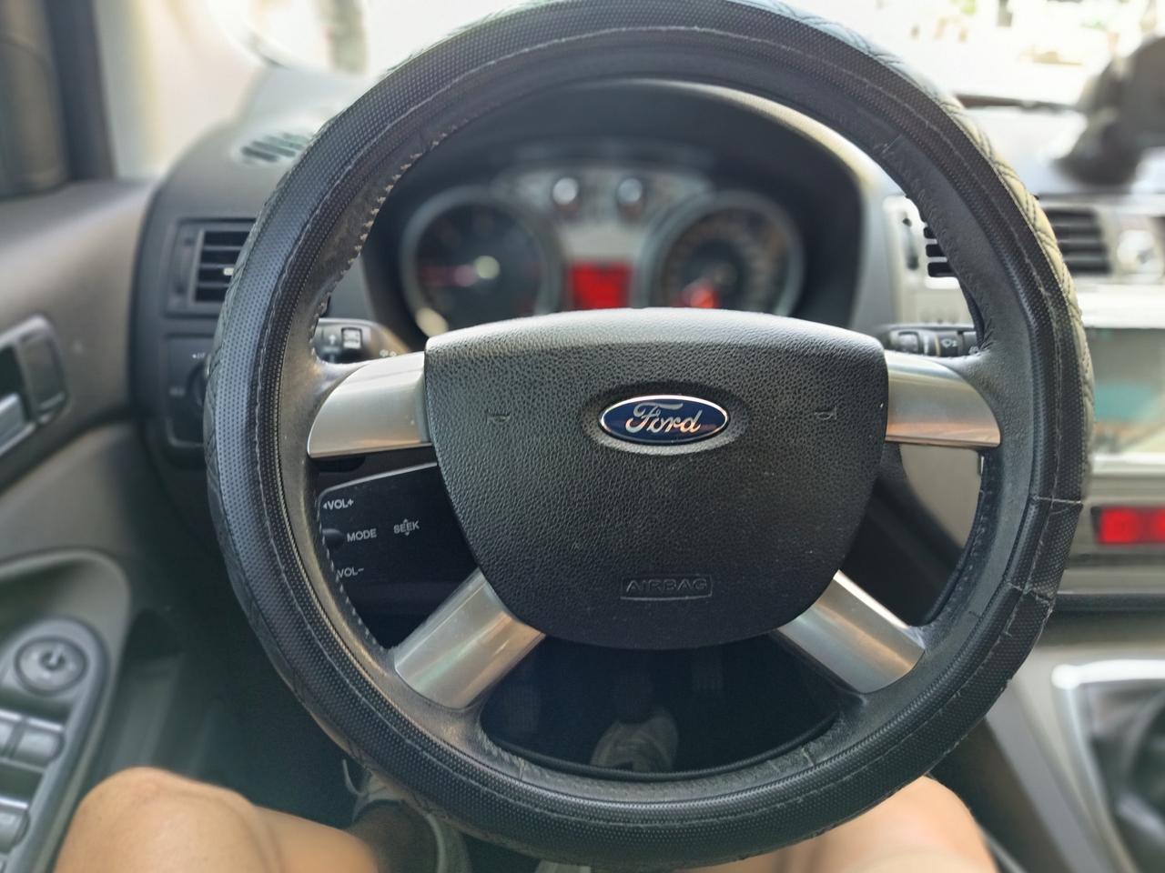 Ford Kuga 2.0 D TITANIUM