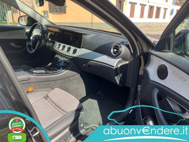 MERCEDES-BENZ E 220 d Mild hybrid 4Matic Auto Sport