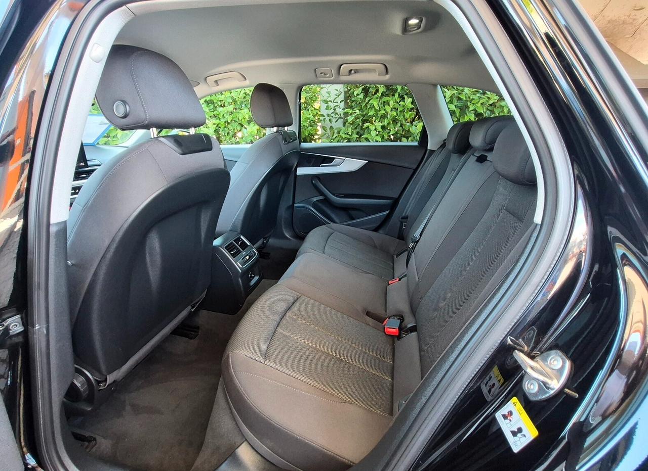 Audi A4 Avant 2.0 TDI mhev 163 CV S tronic Business Advanced