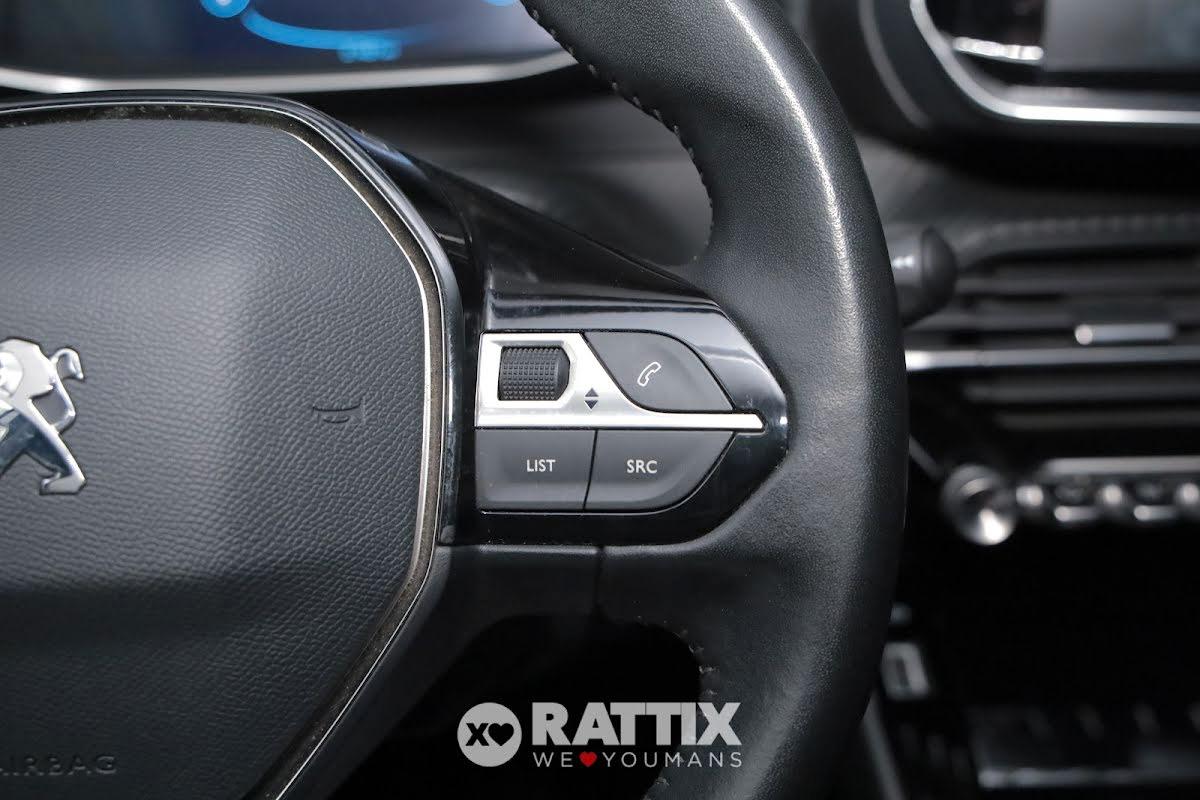 Peugeot e-2008 motore elettrico 100kW Allure Pack