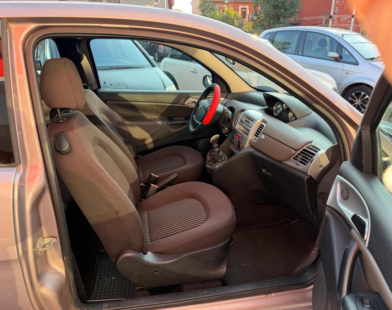 Lancia Ypsilon 1.4 Argento Ecochic GPL