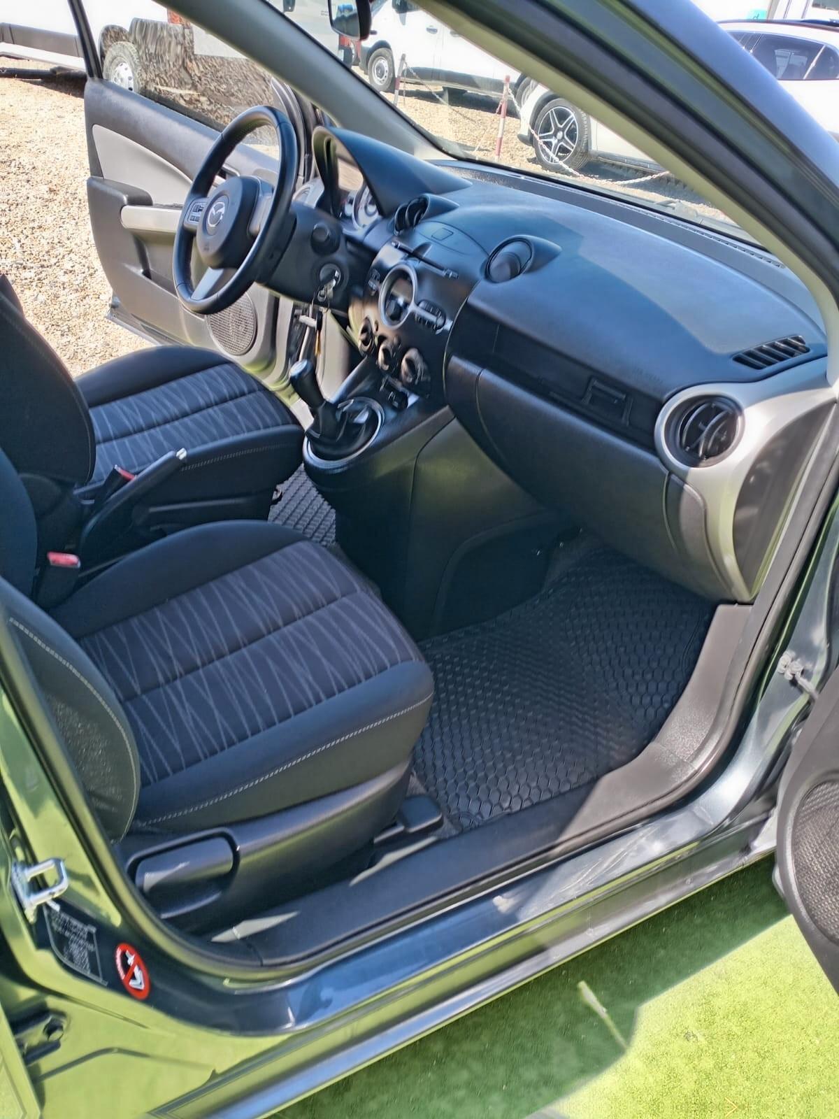 Mazda 2 UTILITARIA 1.3 BENZINA