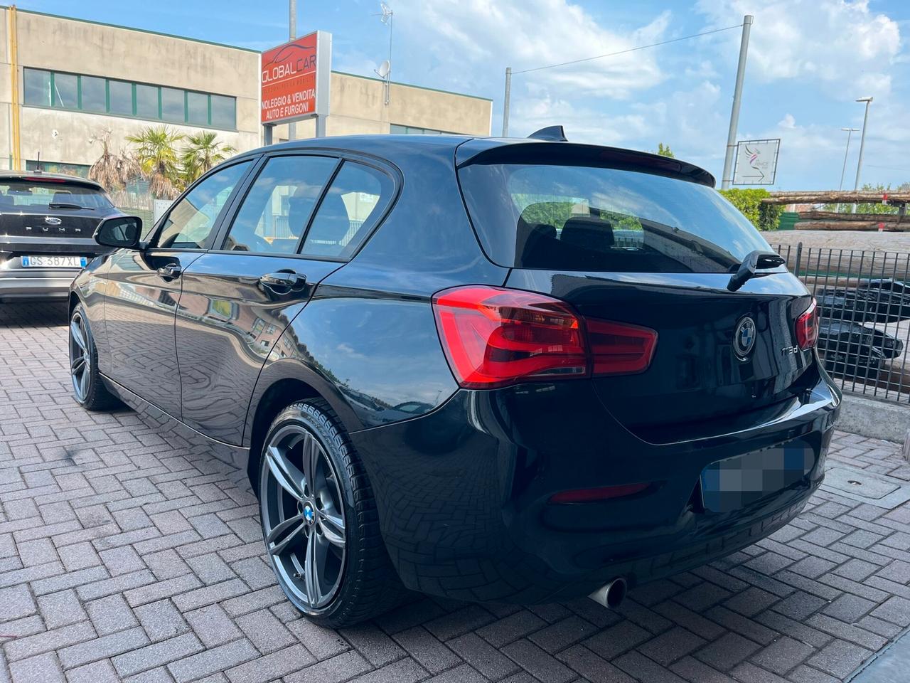 Bmw 118d 5p. Advantage 150CV automatica