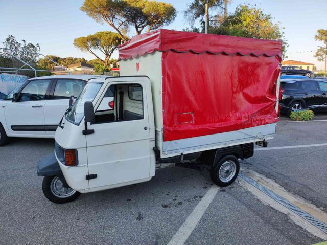 PIAGGIO Ape apecar diesel 400 allestimento negozio km 14000