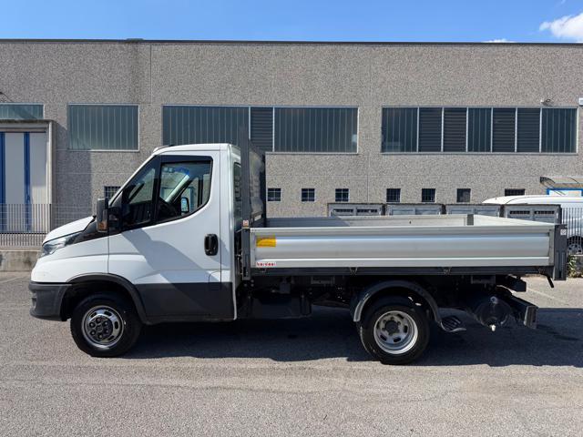 IVECO Daily 35C16H BTor3.0HPT PC-RGCabinato ribaltabile trilat