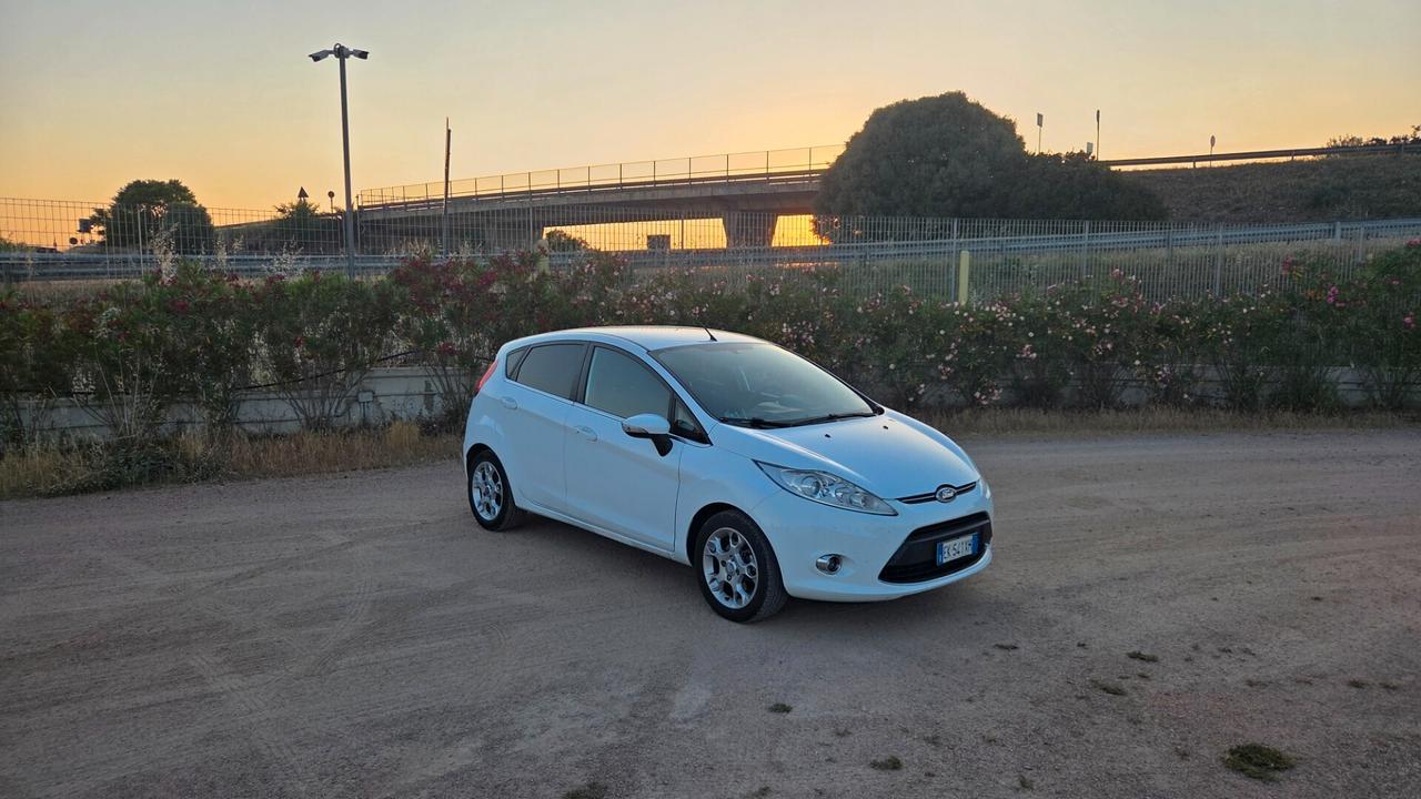 Ford Fiesta 1.4 5 porte Bz.- GPL Titanium