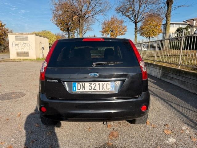 Ford Fiesta 1.2 16V 5p. euro 4 ok neopatentati