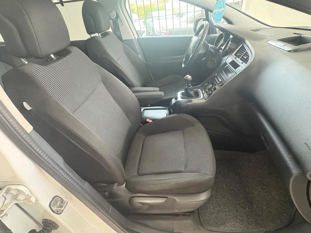 Peugeot 5008 1.6 HDi 12 MESI DI GARANZIA COMPLETA !!!