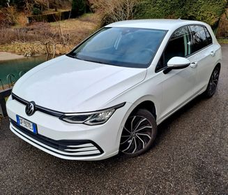 VW GOLF 8- 2.0 TDI - FULL OPT -NEOPATENTATI