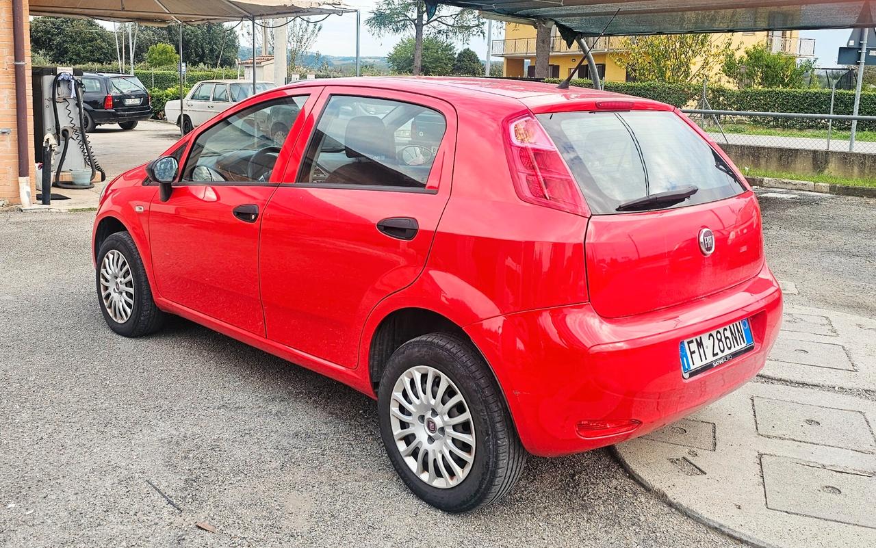 Fiat Punto 1.4 8V 5 porte Natural Power Street