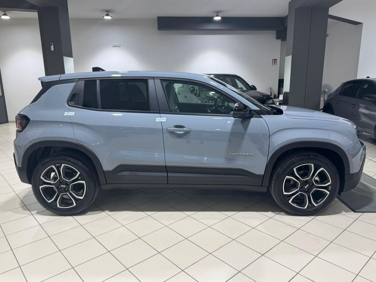 Jeep Avenger 1.2 Turbo 100 CV Summit