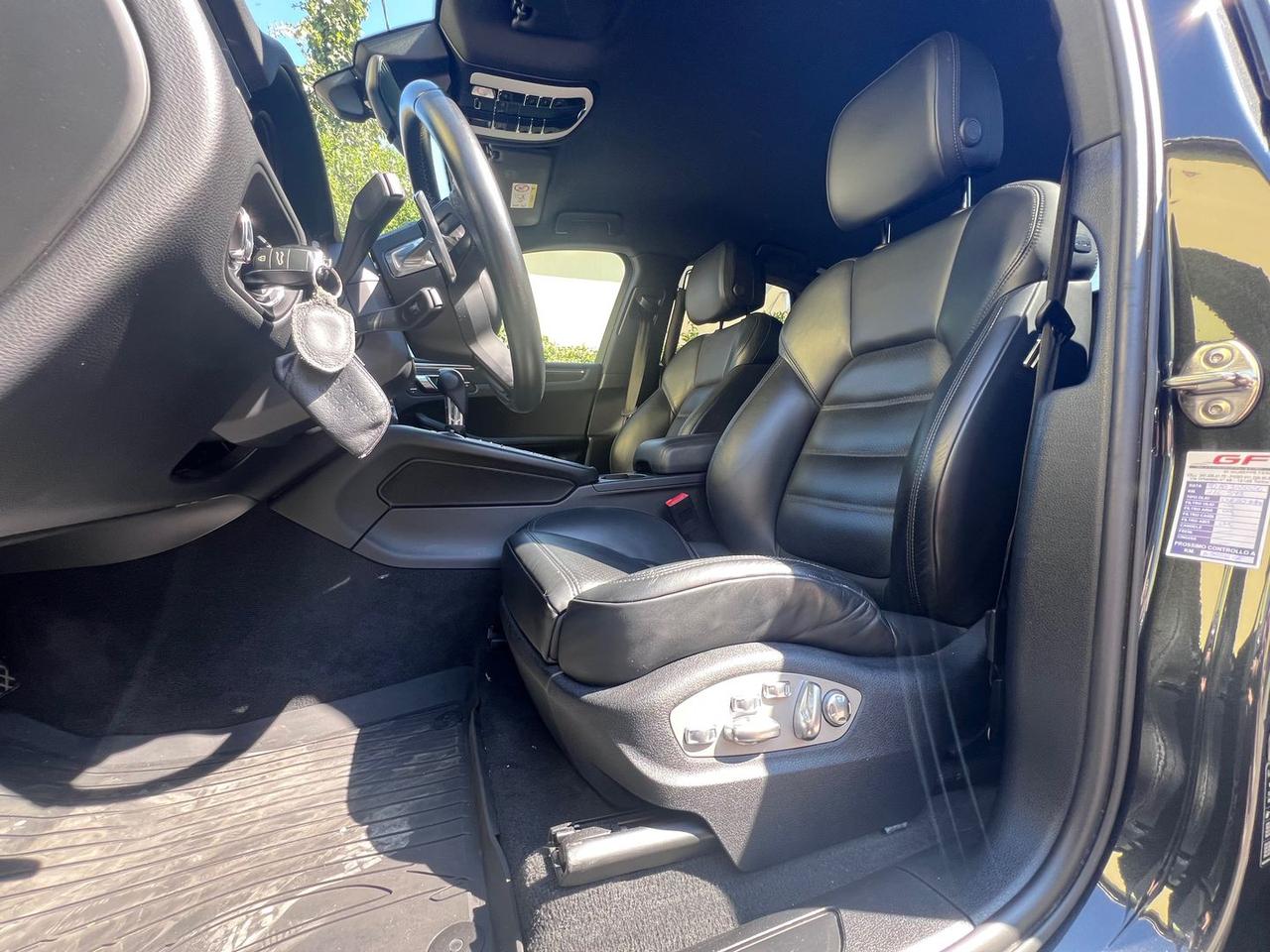 Porsche Macan 2.0 #10291