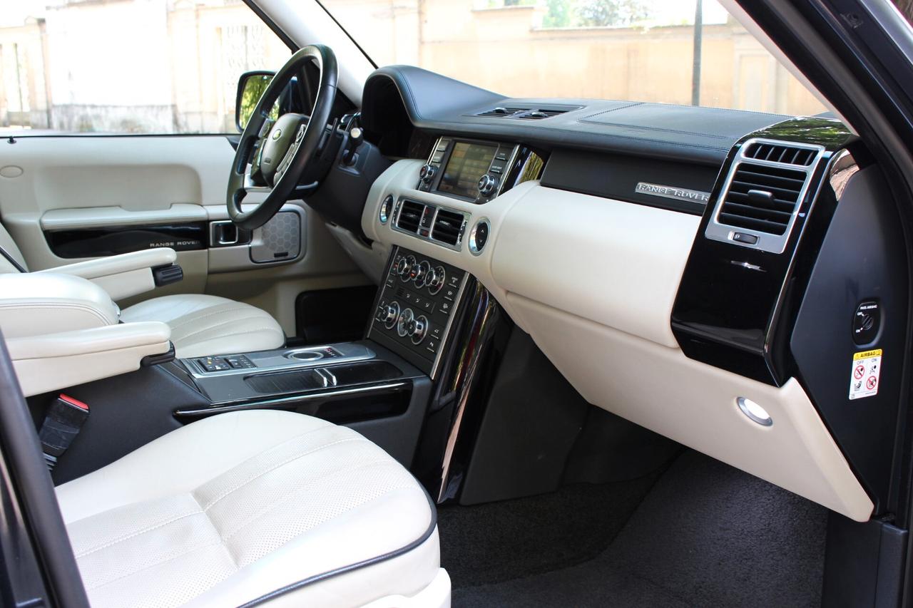 Land Rover Range Rover Range Rover 4.4 TDV8 Vogue