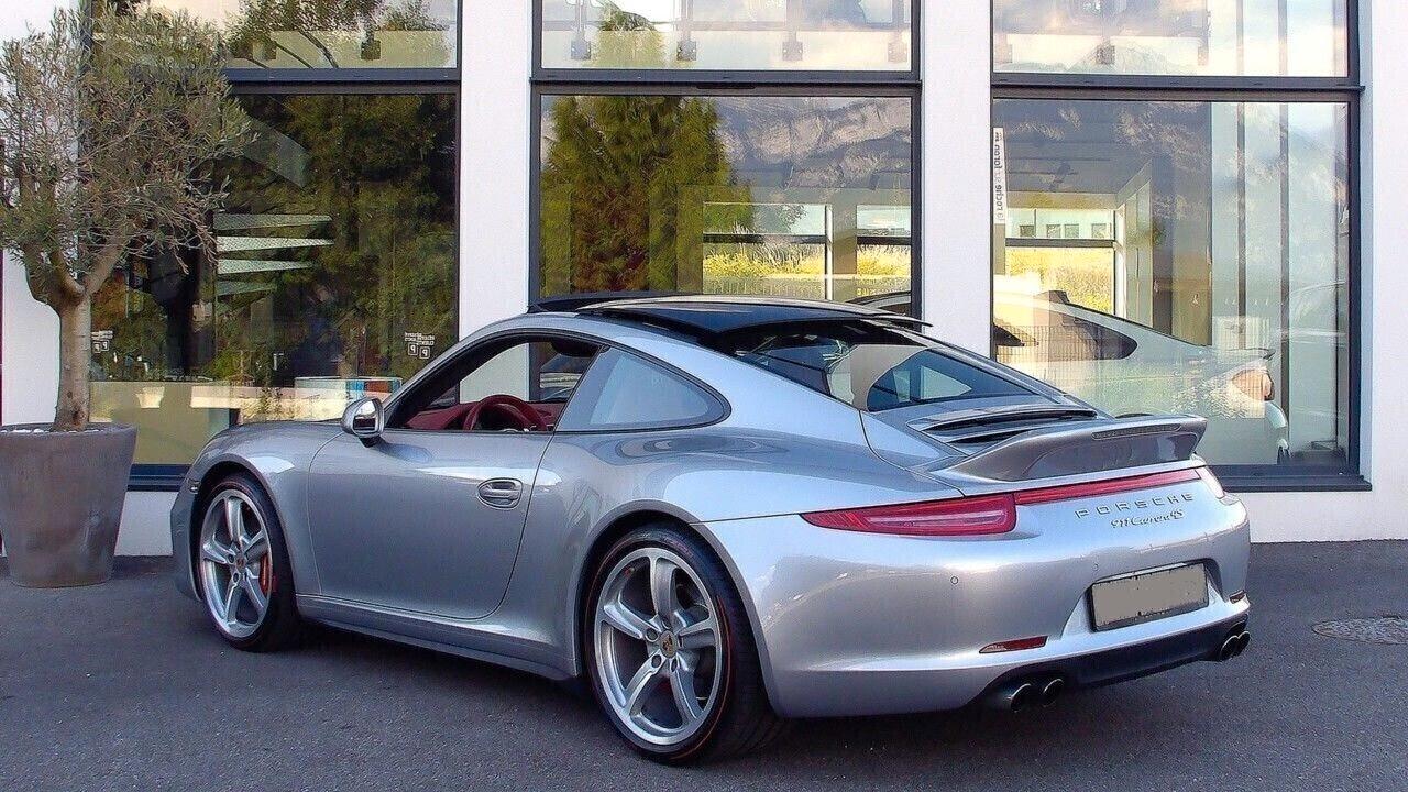 Porsche 911 3.8 Carrera 4S Coupé
