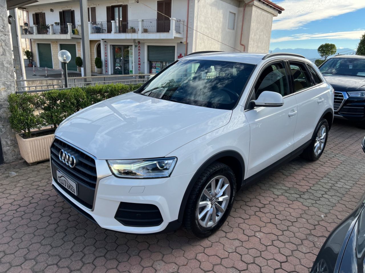 Audi Q3 2.0 TDI 120 CV Business