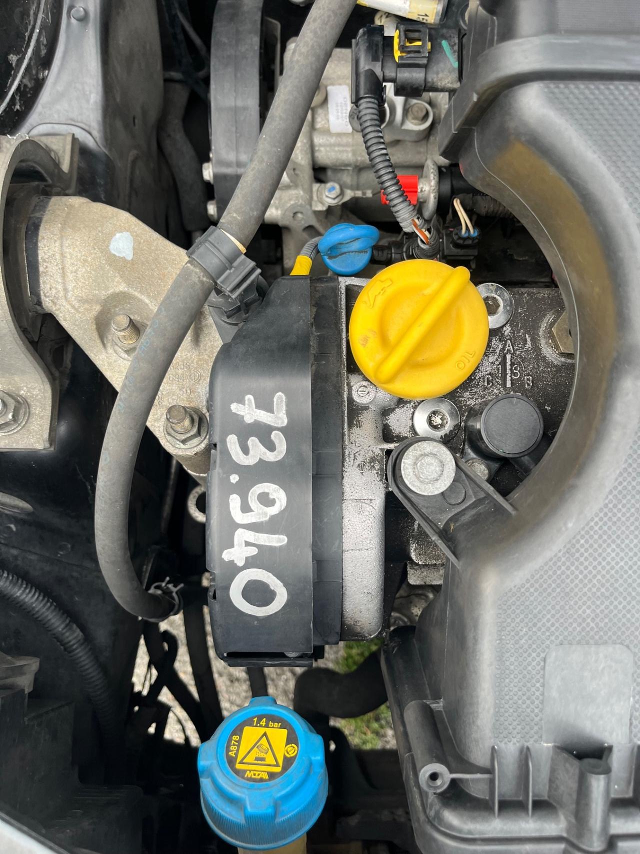 Lancia Ypsilon 1.4 16V Sport MomoDesign