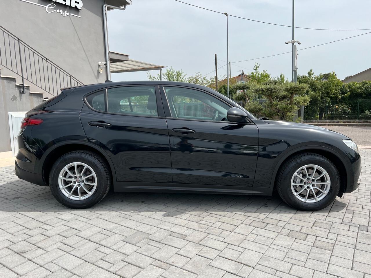 Alfa Romeo Stelvio 2.2 Turbodiesel 160 CV AT8 RWD - UNIPRO