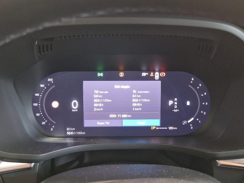 VOLVO XC60 B4 D AUTOMATICO PLUS DARK SUV