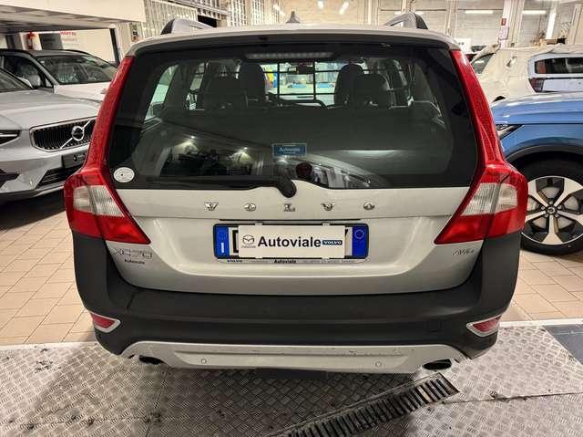 Volvo XC70 XC70 2.4 d5 Momentum awd 205cv geartronic