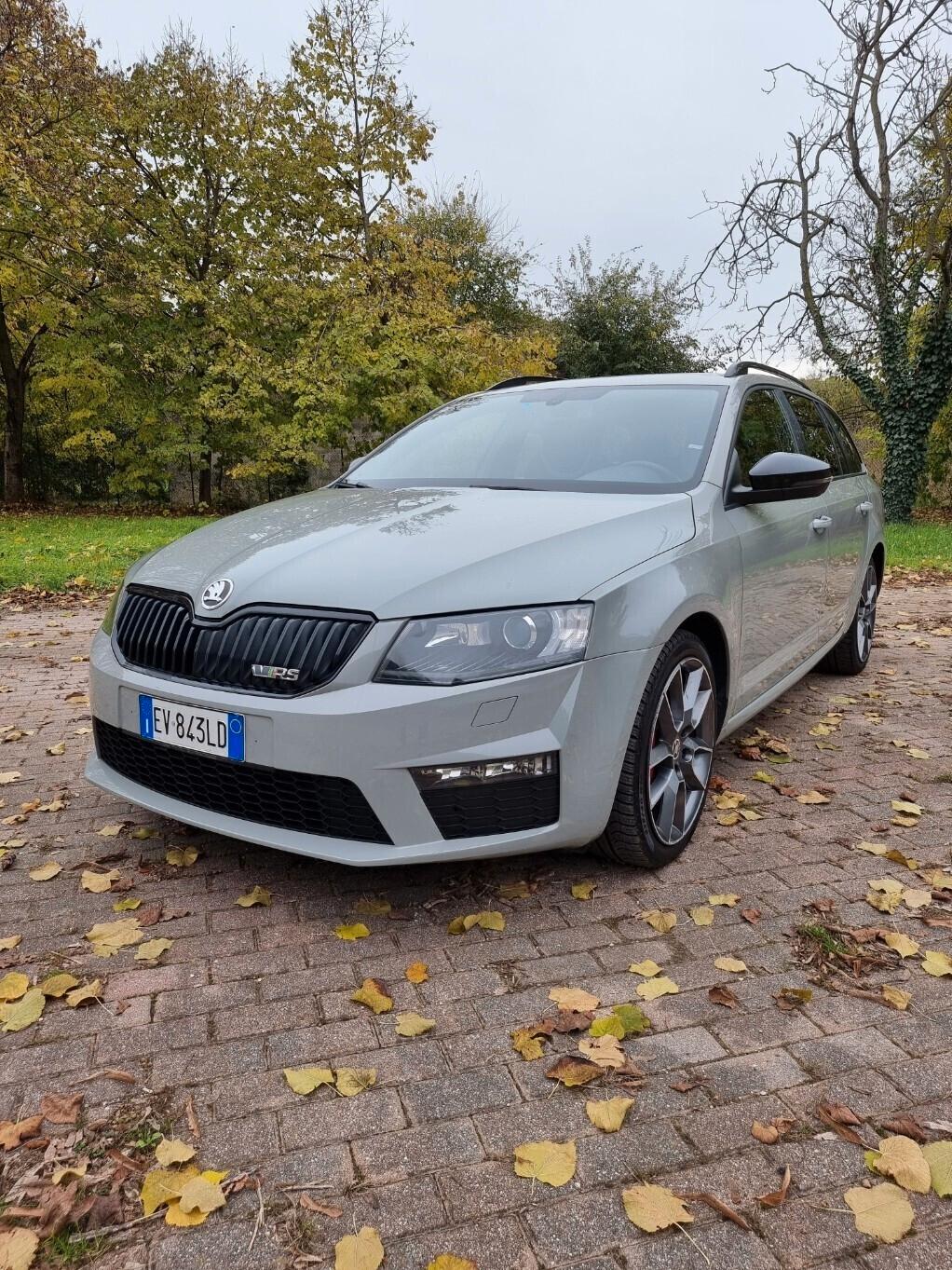 Skoda Octavia 2.0 TDI DSG Wagon RS Grigio Acciaio