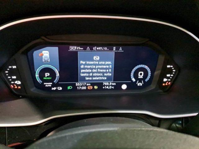 AUDI Q3 45 TFSI e S tronic Business