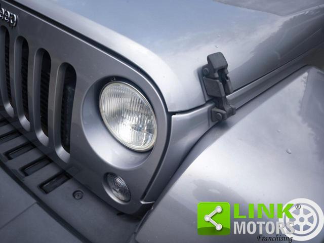 JEEP Wrangler 2.8 CRD DPF Sahara Auto