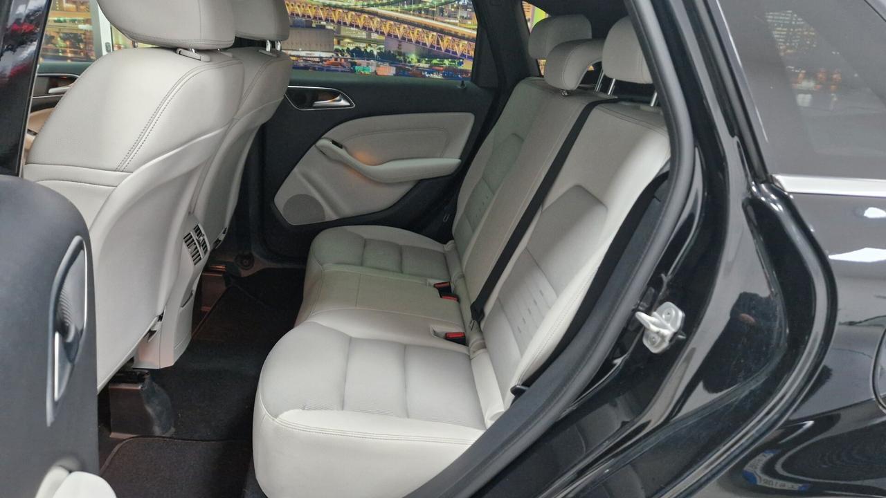 Mercedes-benz B 180 d Automatic Premium