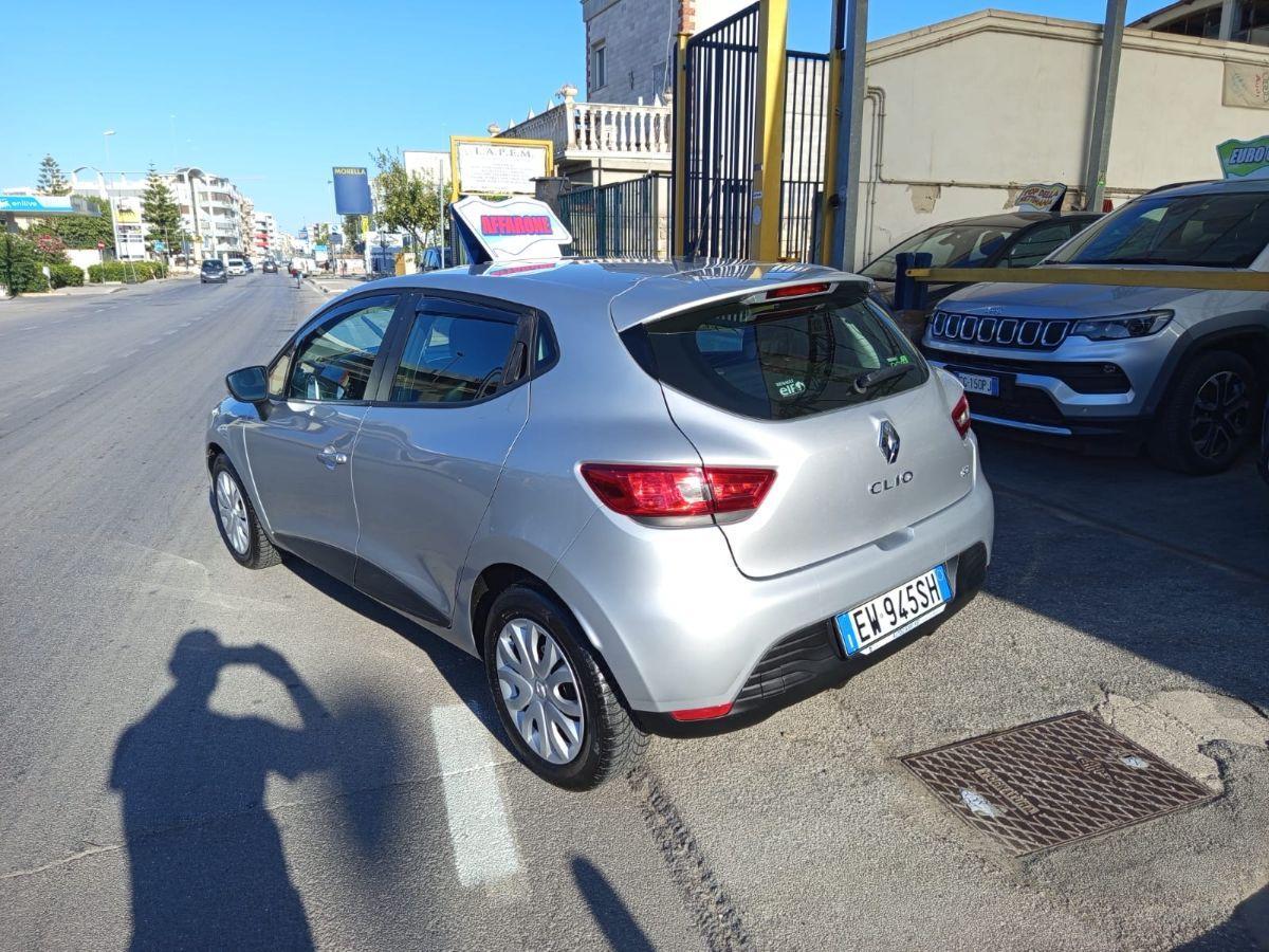 RENAULT Clio 1.5 dCi 8V 75 CV 5p. Live NAV.
