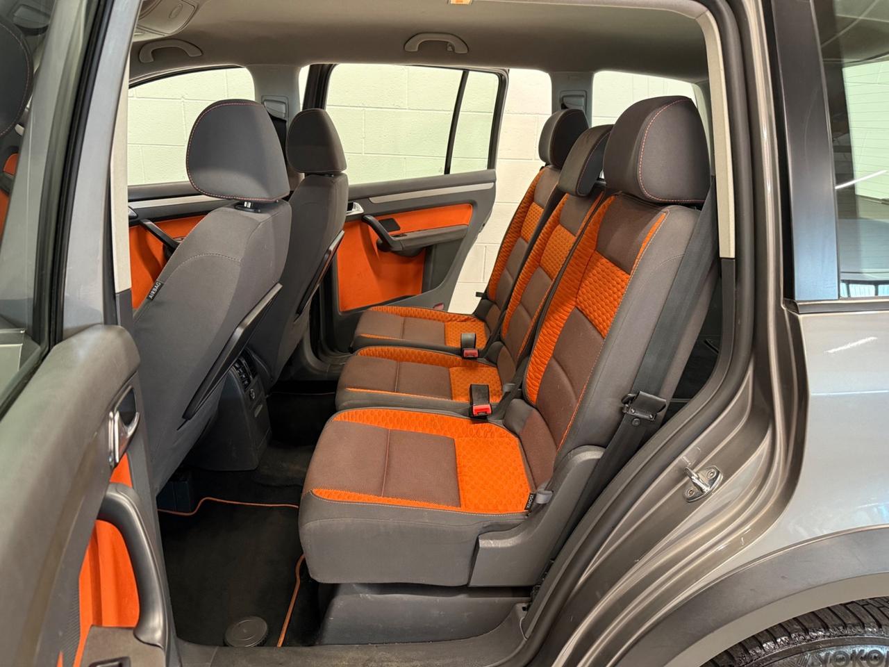 Volkswagen Touran 1.9 TDI 105CV DPF Highline 7 POSTI