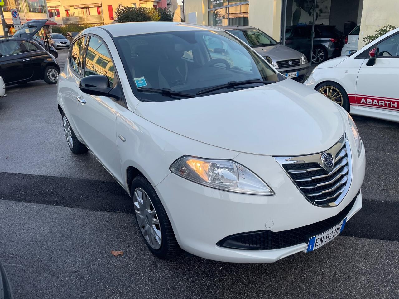 Lancia Ypsilon 1.2 69 CV 5 porte GPL Ecochic Silver