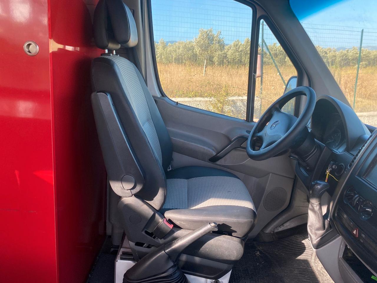 Mercedes Sprinter 310 allestimento food truck autonegozio