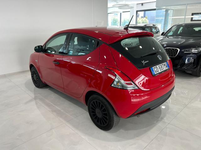 LANCIA Ypsilon 1.0 FireFly 5 porte S&S Hybrid Ecochic Silver