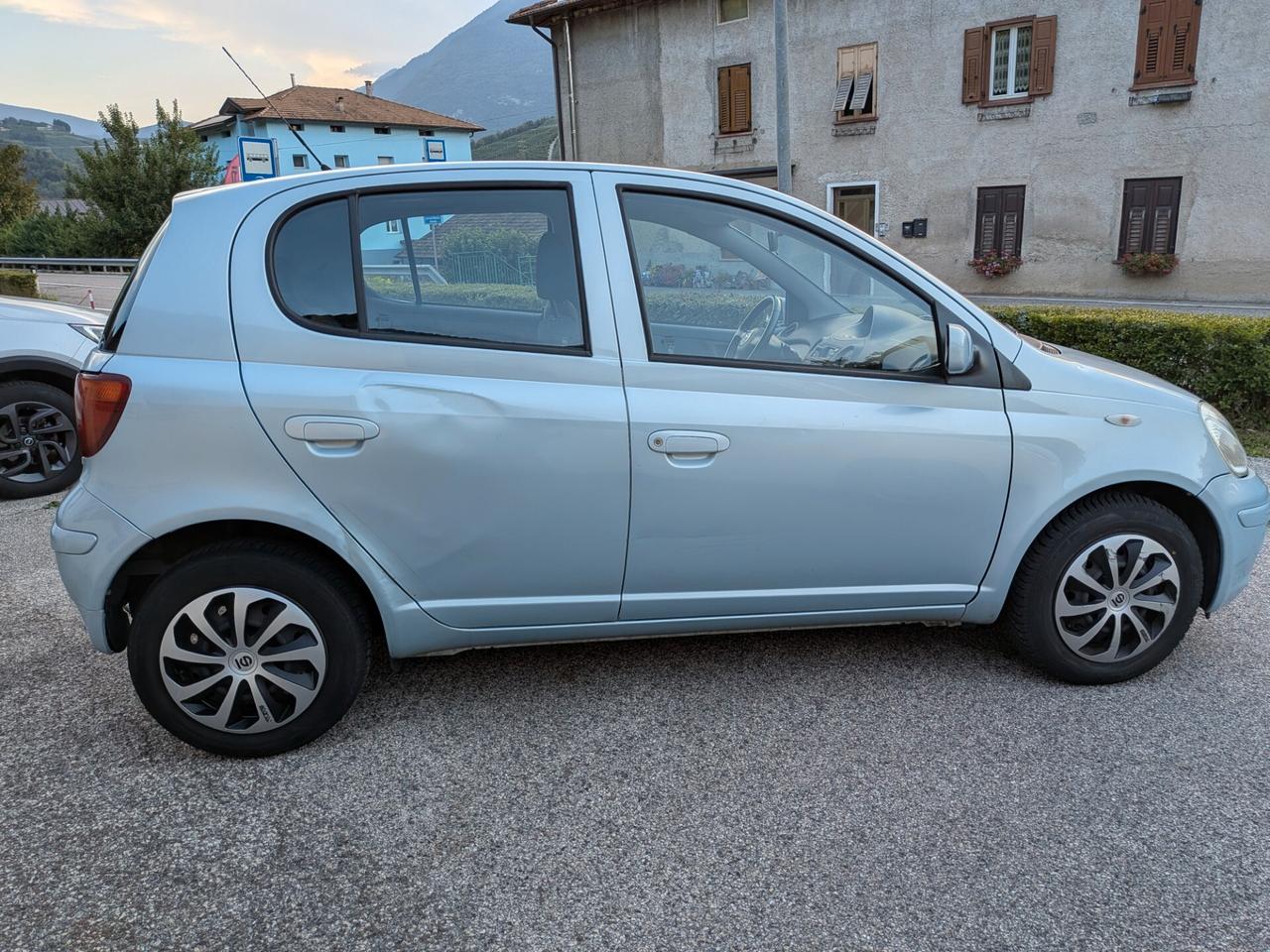 TOYOTA YARIS 1.0 VVT-i 65CV