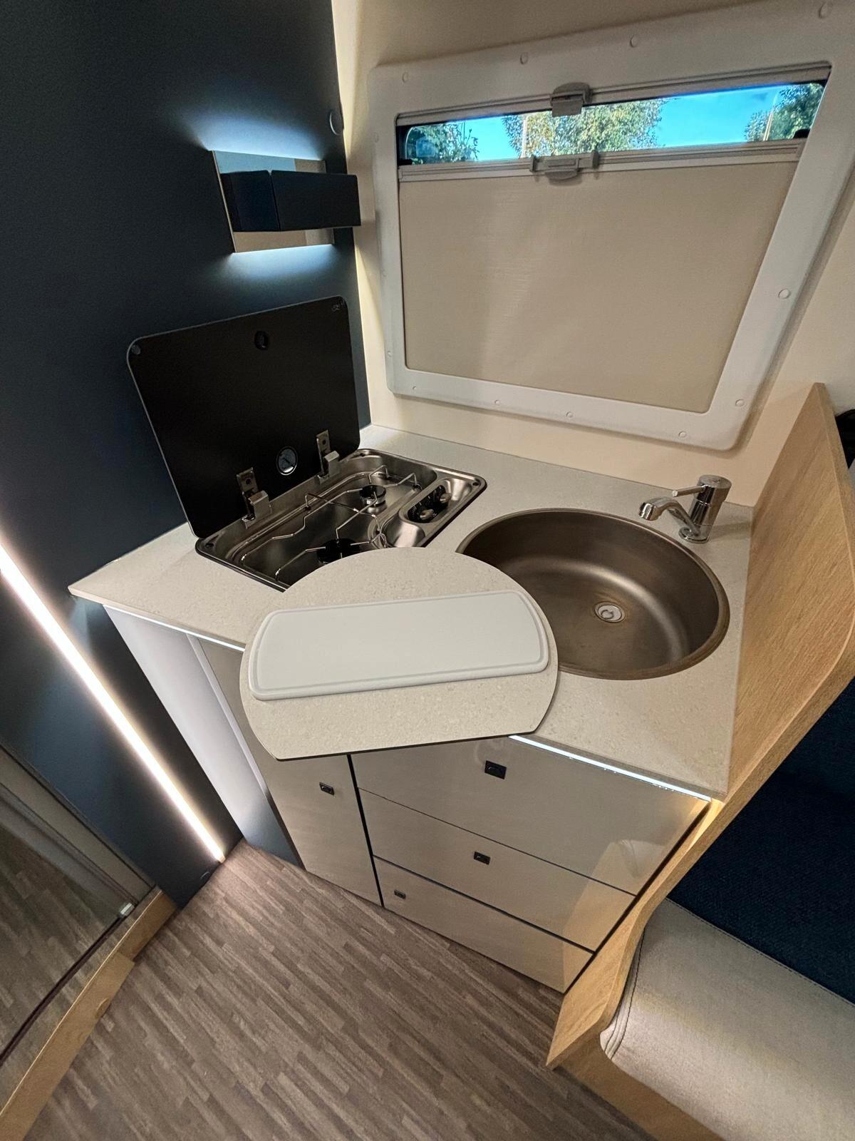 Ci International Horon 30 XT camper