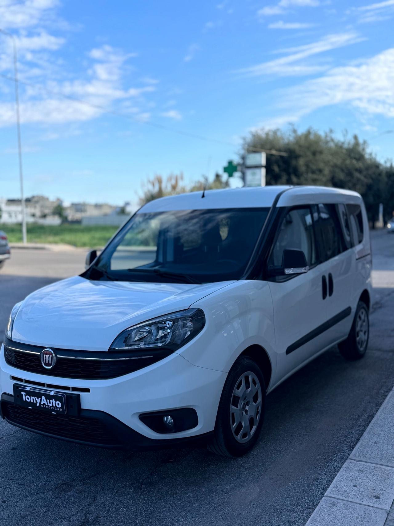 Fiat Doblo 1.6 MJT 16v Lounge N1 5POSTI con NAVI,BLOCK SHAFT,BLUETOOTH,SCHERMO TOUCH