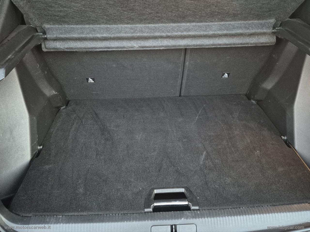 PEUGEOT 2008 Hybrid 145 e-DCS6 GT