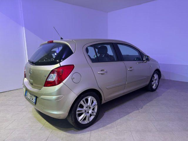 OPEL Corsa 1.2 5 porte Cosmo