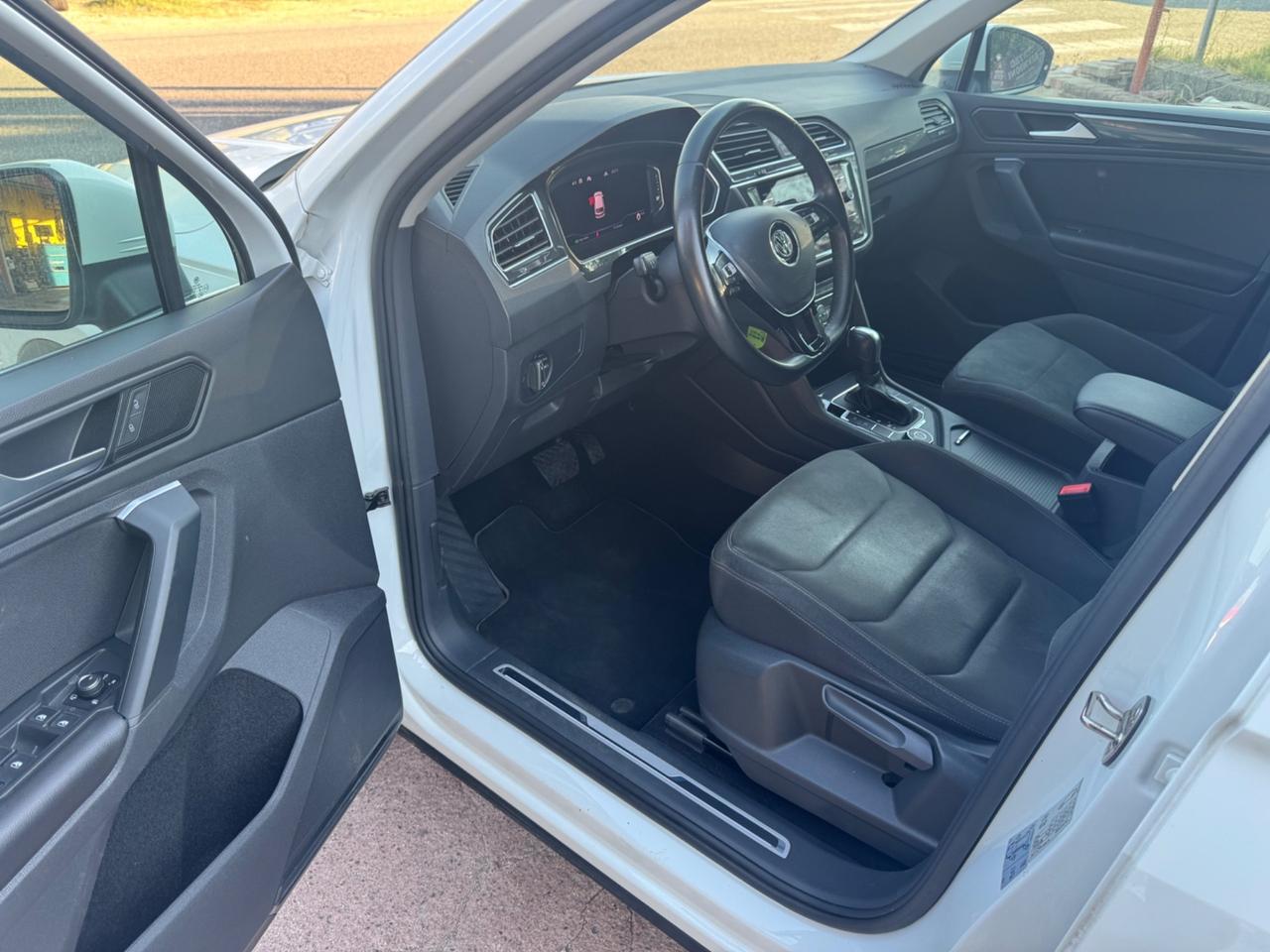 Volkswagen Tiguan 2.0 TDI SCR DSG 4MOTION Business BMT
