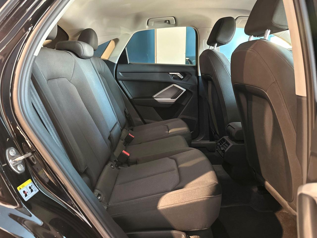 Audi Q3 35 TDI S tronic Business