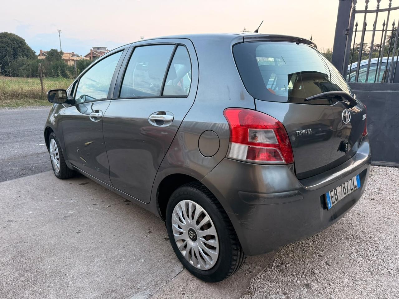 Toyota Yaris 1.3 5 porte Sol